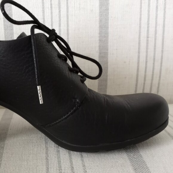 'Comfortiva' Pillow Top Memory Foam Black leather lace up New Without Box Size 8 - Picture 4 of 16